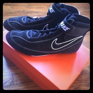 Men’s NIKE wrestling shoes SIZE 10.